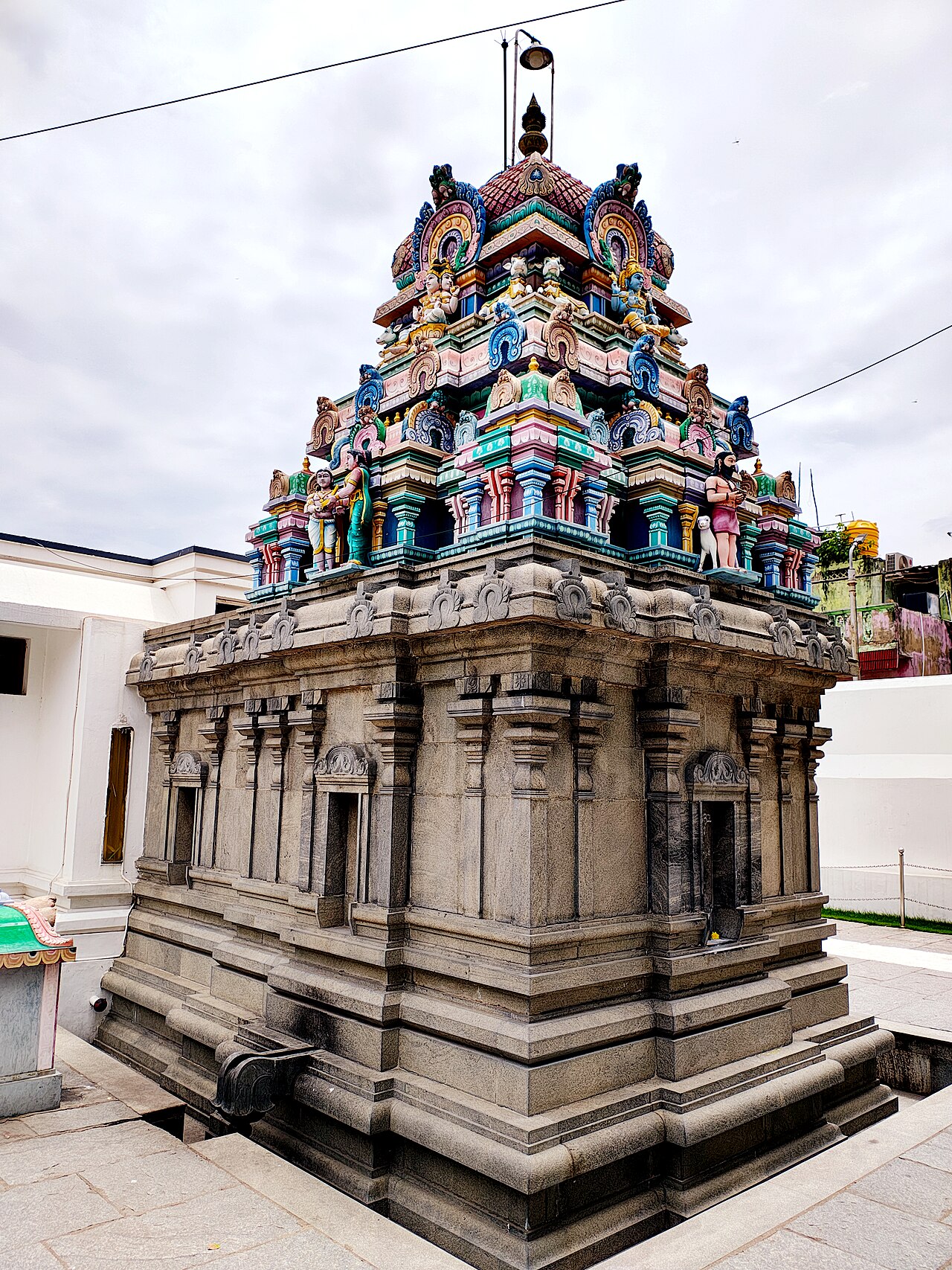 Custom photo prints delivered in Tiruvottiyur