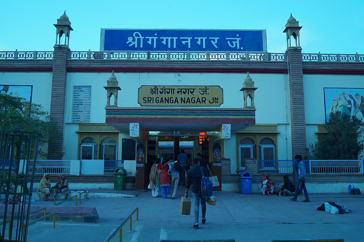 Custom photo prints delivered in Sri Ganganagar