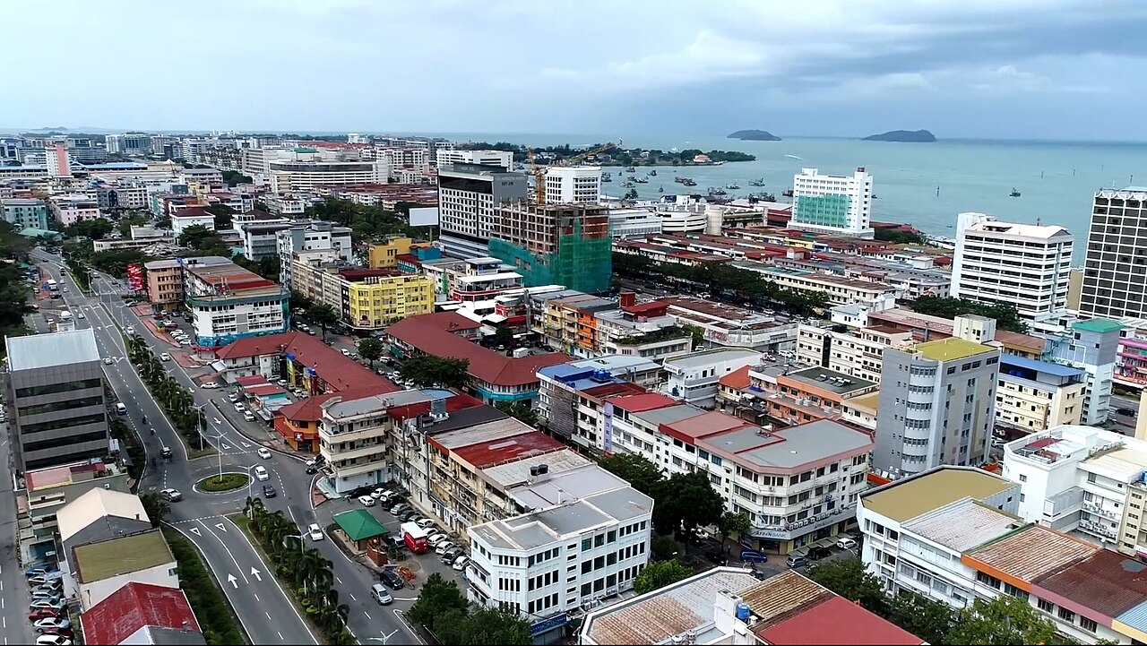 Custom photo prints delivered in Kota Kinabalu