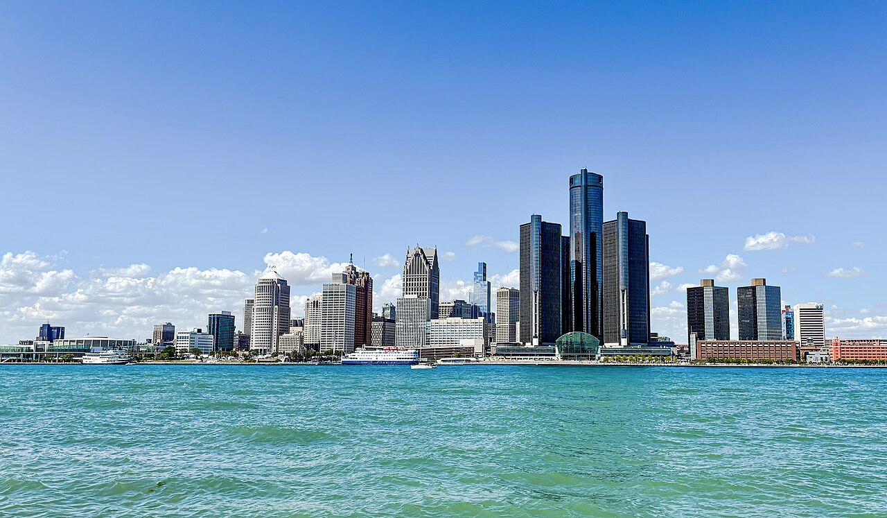 Custom photo prints delivered in Detroit